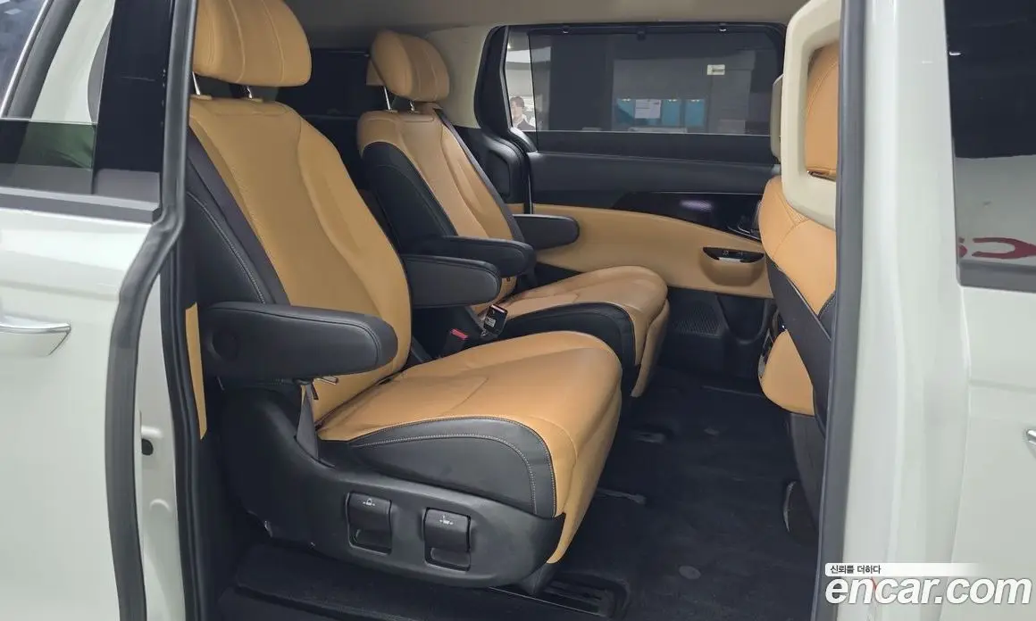 Kia Carnival 2021 2.2 автомат (гидро), фото 12