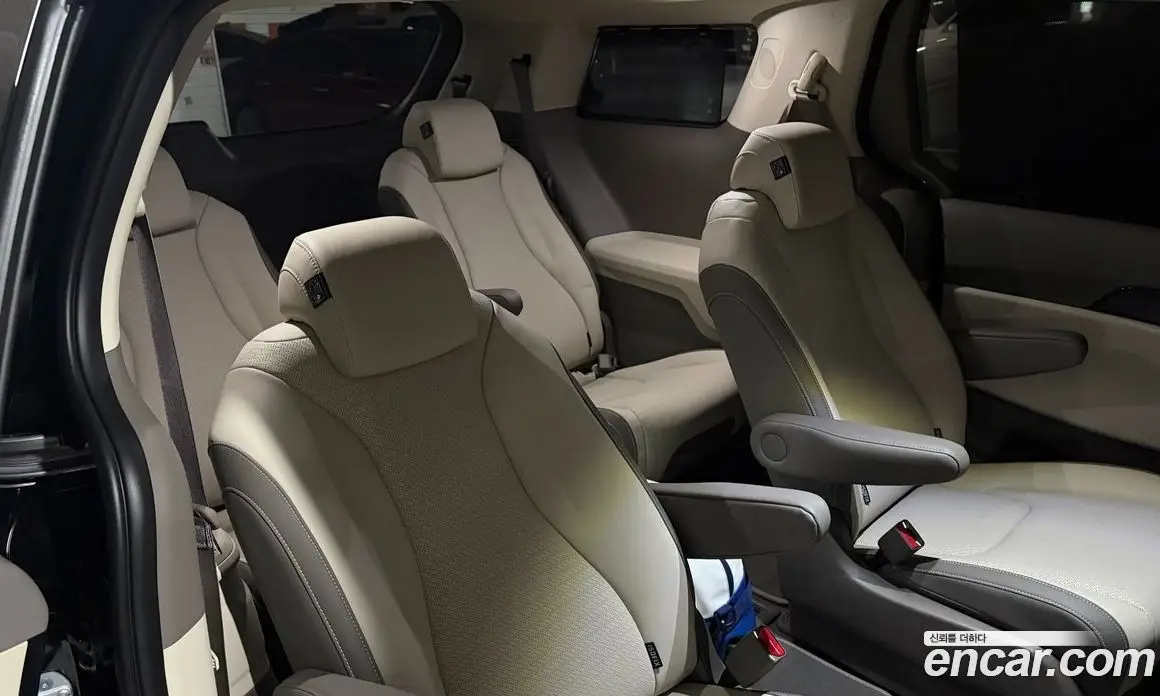 Kia Carnival 2026 1.6 автомат (гидро), фото 16