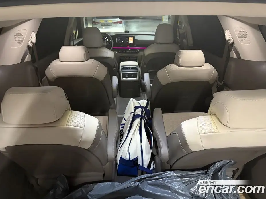 Kia Carnival 2026 1.6 автомат (гидро), фото 17