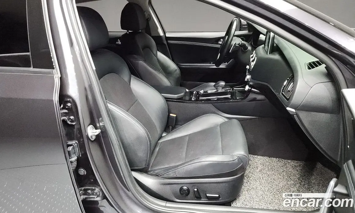 Kia Stinger 2017 2.0 автомат (гидро), фото 11