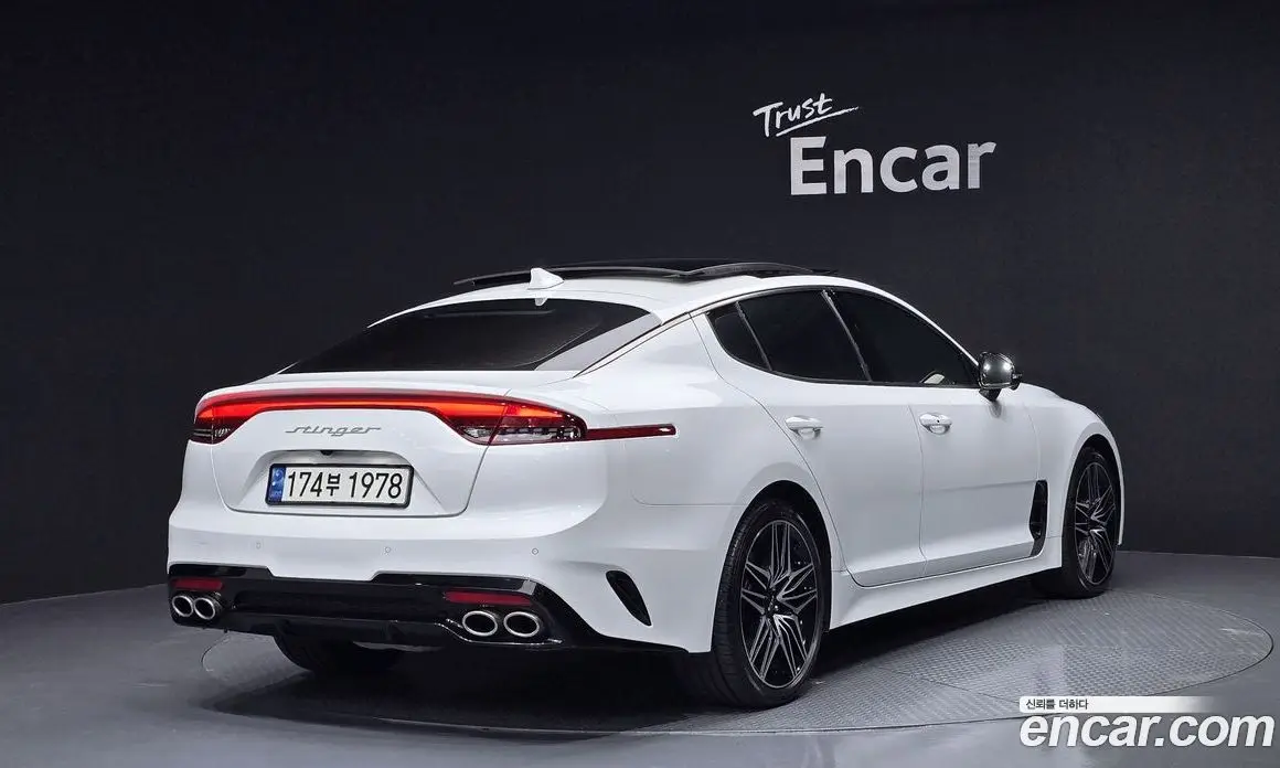 Kia Stinger 2022 2.5 автомат (гидро), фото 2 Kia Stinger 2022 2.5 автомат (гидро), фото 2