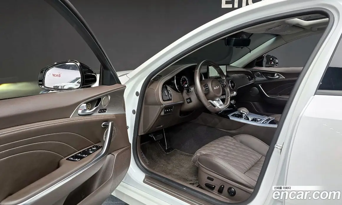 Kia Stinger 2022 2.5 автомат (гидро), фото 11 Kia Stinger 2022 2.5 автомат (гидро), фото 11