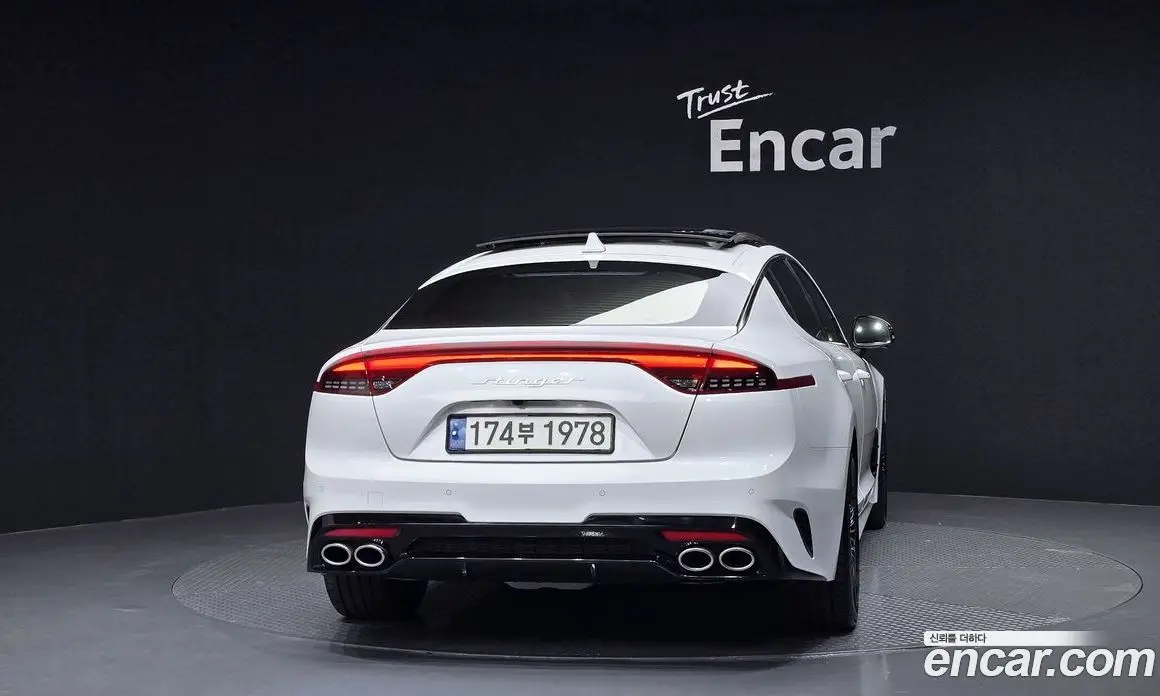 Kia Stinger 2022 2.5 автомат (гидро), фото 4 Kia Stinger 2022 2.5 автомат (гидро), фото 4