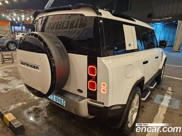 Land Rover Defender 2020 2.0 автомат (гидро), миниатюра 4