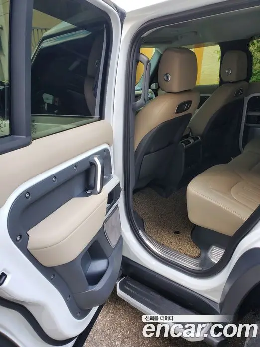 Land Rover Defender 2020 2.0 автомат (гидро), фото 7