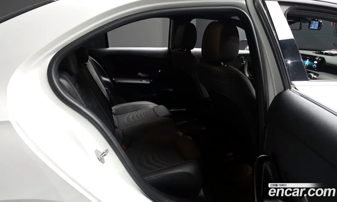 Mercedes-Benz A-Class 2020 2.0 автомат (гидро), фото 12 Mercedes-Benz A-Class 2020 2.0 автомат (гидро), фото 12