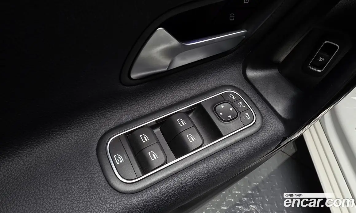 Mercedes-Benz A-Class 2020 2.0 автомат (гидро), фото 19 Mercedes-Benz A-Class 2020 2.0 автомат (гидро), фото 19