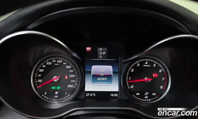 Mercedes-Benz C-Class 2017 2.0 автомат (гидро), миниатюра 8