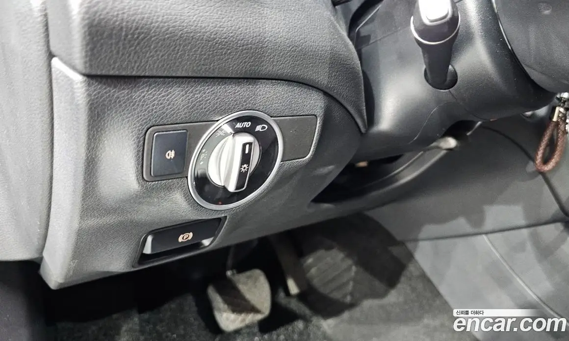 Mercedes-Benz CLA-Class 2015 2.1 автомат (гидро), фото 17 Mercedes-Benz CLA-Class 2015 2.1 автомат (гидро), фото 17