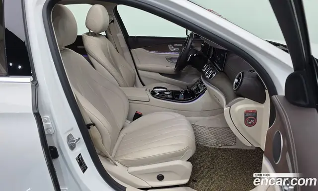 Mercedes-Benz E-Class 2016 1.9 автомат (гидро), миниатюра 11