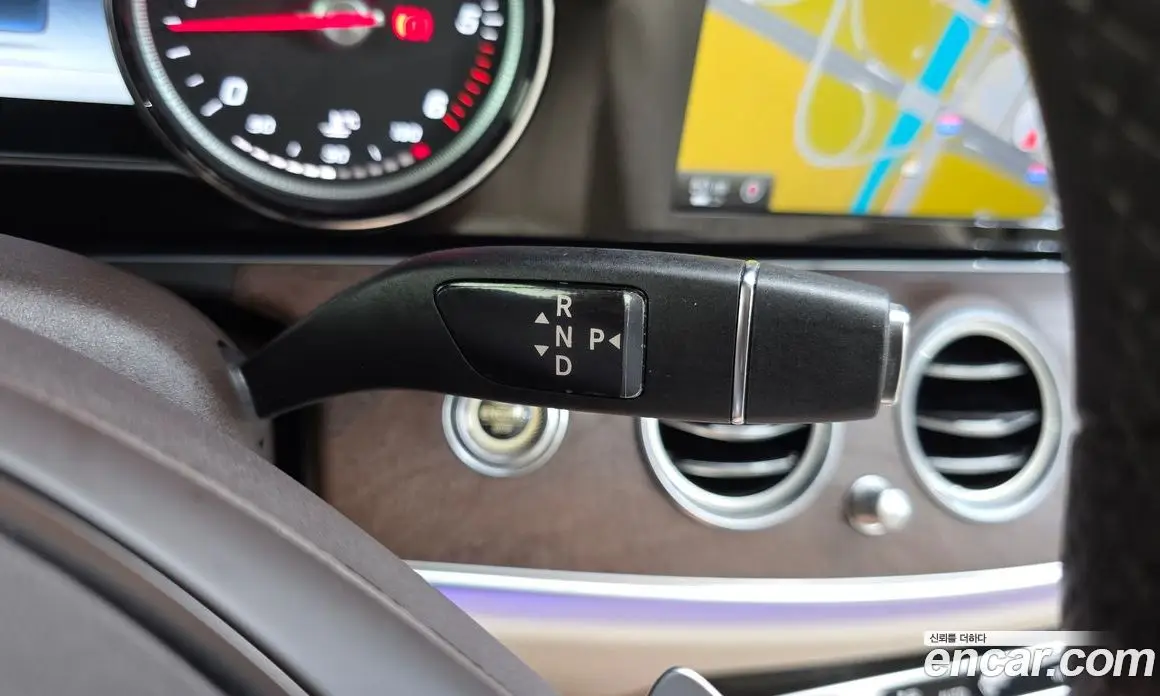 Mercedes-Benz E-Class 2016 1.9 автомат (гидро), фото 9