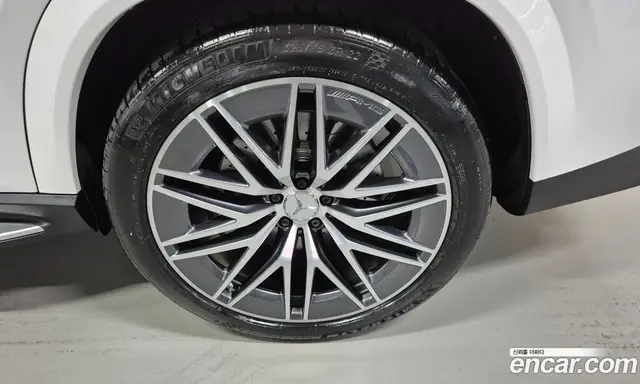 Mercedes-Benz GLE-Class 2025 3.0 автомат (гидро), миниатюра 5 Mercedes-Benz GLE-Class 2025 3.0 автомат (гидро), миниатюра 5