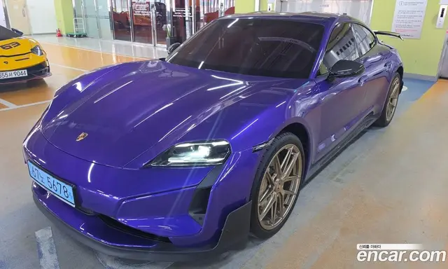 Porsche Taycan, 2025, 6 000 км