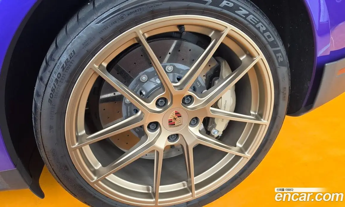 Porsche Taycan 2025 автомат (гидро), фото 5 Porsche Taycan 2025 автомат (гидро), фото 5