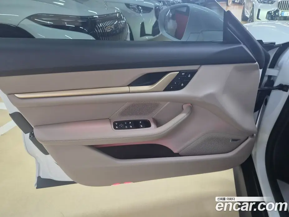 Porsche Taycan 2025 0.8 автомат (гидро), фото 11 Porsche Taycan 2025 0.8 автомат (гидро), фото 11