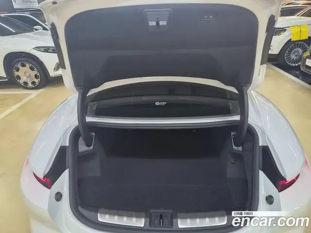 Porsche Taycan 2025 0.8 автомат (гидро), миниатюра 12