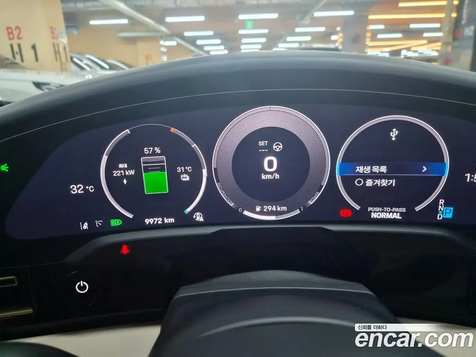 Porsche Taycan 2025 0.8 автомат (гидро), фото 8 Porsche Taycan 2025 0.8 автомат (гидро), фото 8