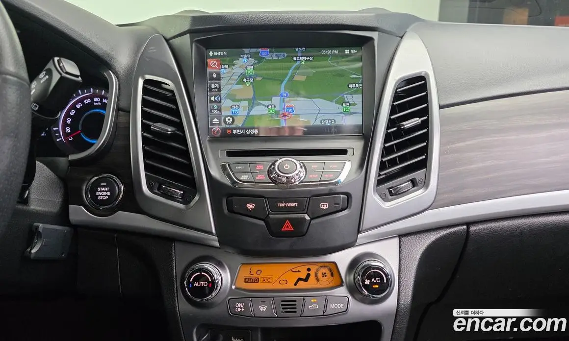 SsangYong Korando 2016 2.2 автомат (гидро), фото 14