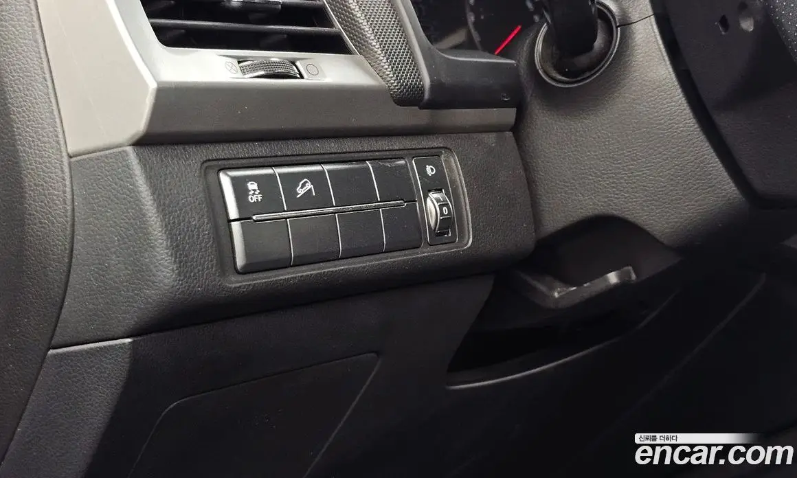 SsangYong Rexton 2018 2.2 автомат (гидро), фото 18 SsangYong Rexton 2018 2.2 автомат (гидро), фото 18