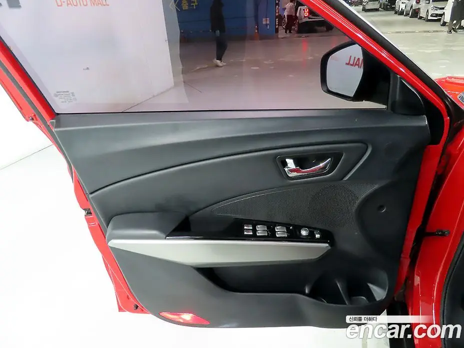 SsangYong TIBOLI 2015 1.6 автомат (гидро), фото 8 SsangYong TIBOLI 2015 1.6 автомат (гидро), фото 8