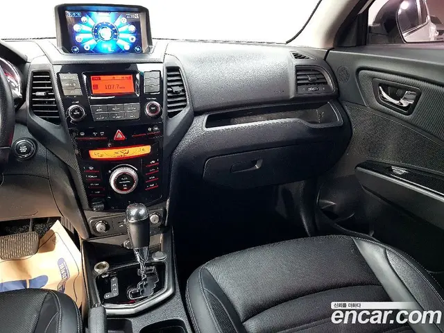 SsangYong TIBOLI 2017 1.6 автомат (гидро), миниатюра 9