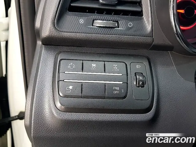 SsangYong TIBOLI 2017 1.6 автомат (гидро), миниатюра 10