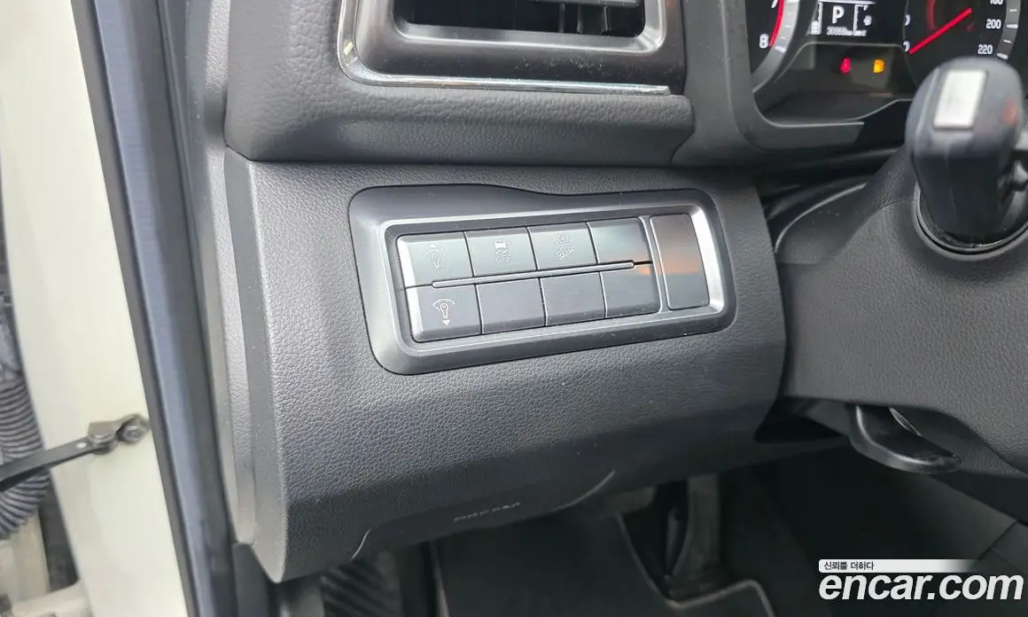SsangYong TIBOLI 2022 1.5 автомат (гидро), фото 12 SsangYong TIBOLI 2022 1.5 автомат (гидро), фото 12
