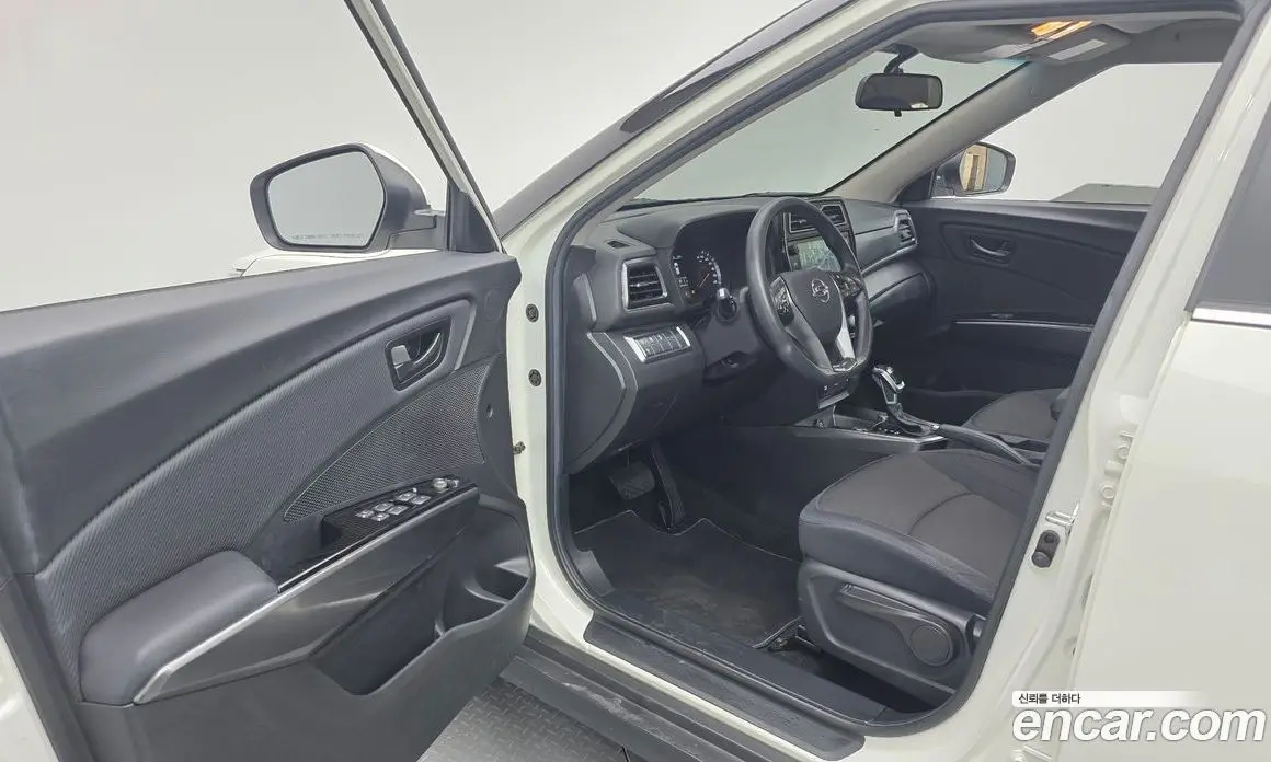 SsangYong TIBOLI 2022 1.5 автомат (гидро), фото 10 SsangYong TIBOLI 2022 1.5 автомат (гидро), фото 10