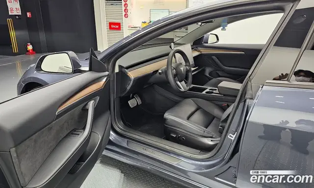 Tesla Model 3 2022 0.2 автомат (гидро), миниатюра 10