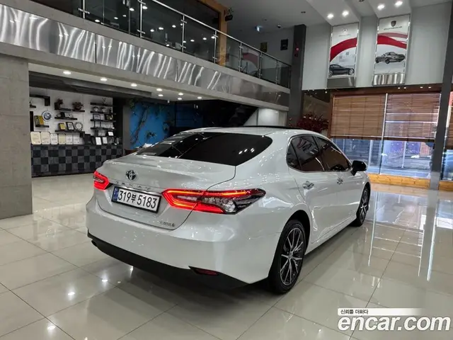 Toyota Camry 2024 2.5 автомат (гидро), миниатюра 2