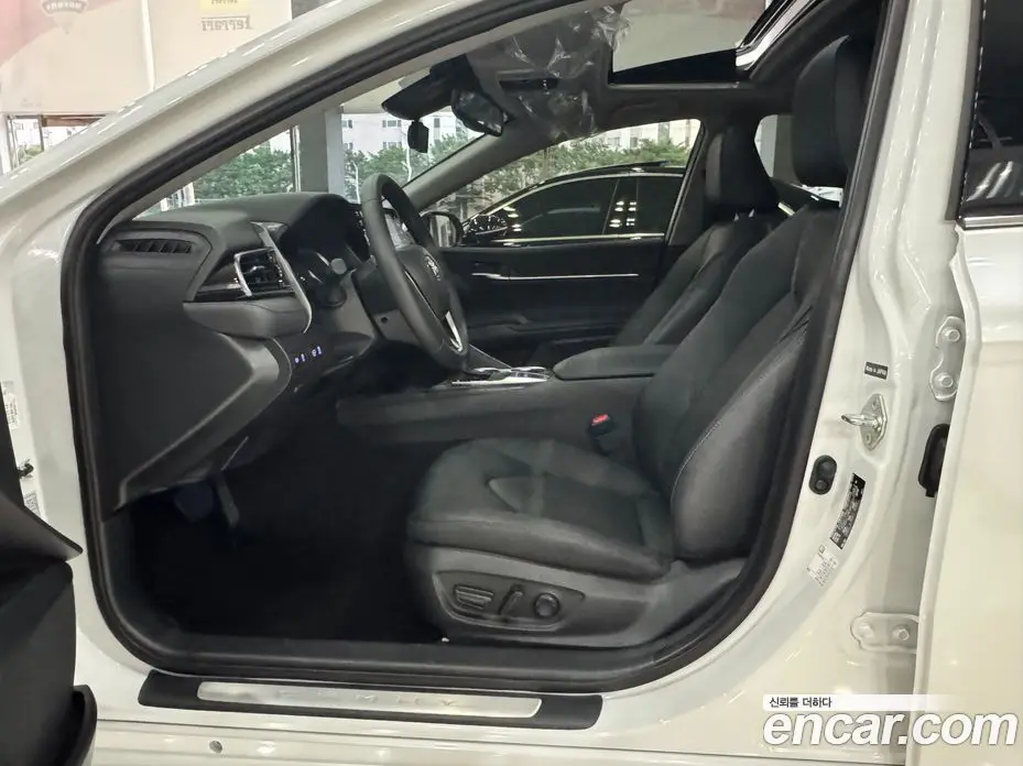 Toyota Camry 2024 2.5 автомат (гидро), фото 11