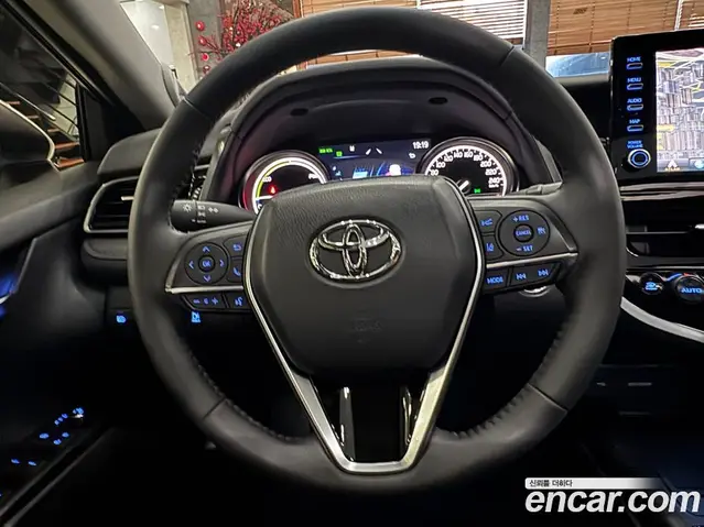 Toyota Camry 2024 2.5 автомат (гидро), миниатюра 12
