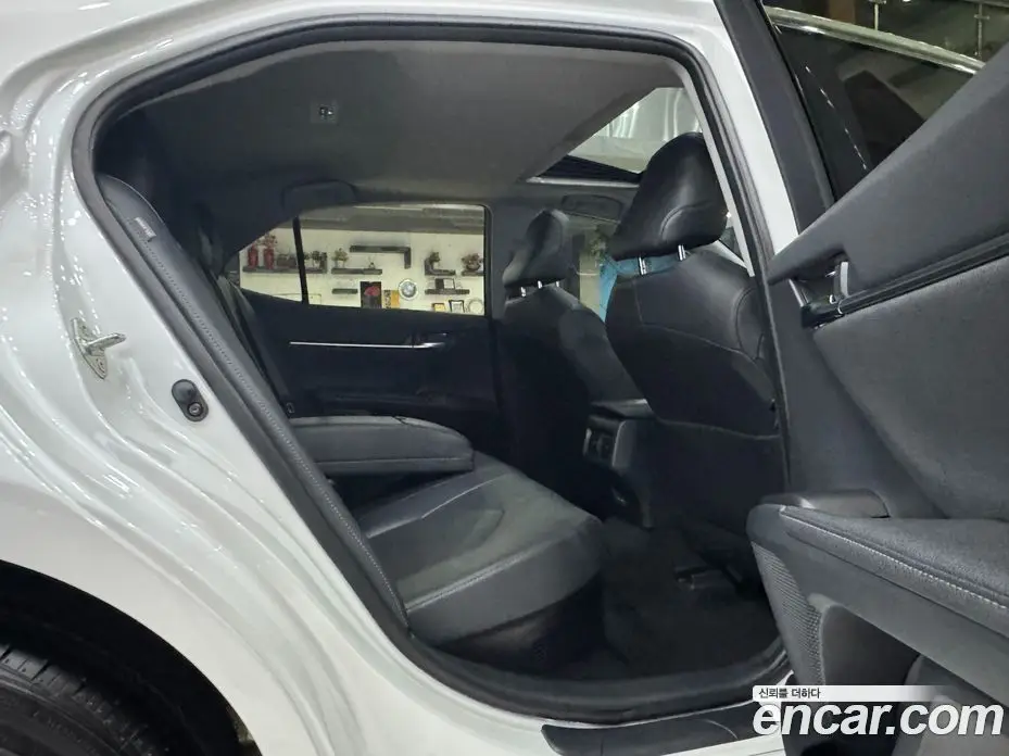 Toyota Camry 2024 2.5 автомат (гидро), фото 19