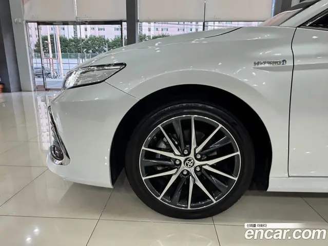 Toyota Camry 2024 2.5 автомат (гидро), миниатюра 5