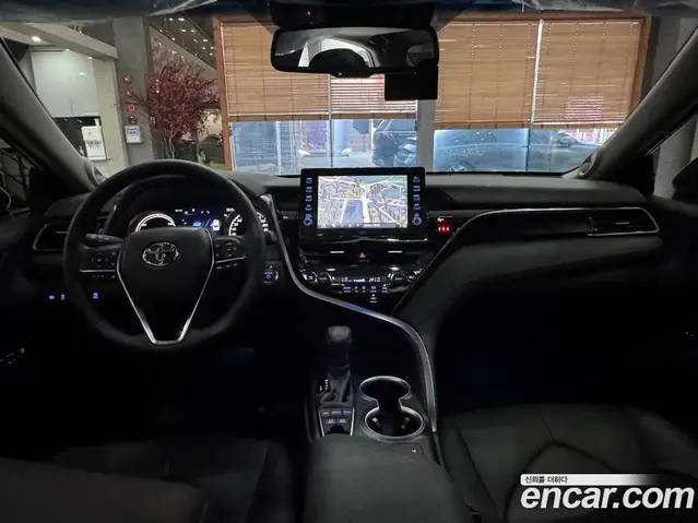 Toyota Camry 2024 2.5 автомат (гидро), миниатюра 7