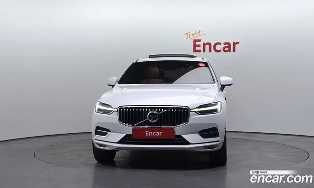 Volvo XC60 2019 2.0 автомат (гидро), миниатюра 3