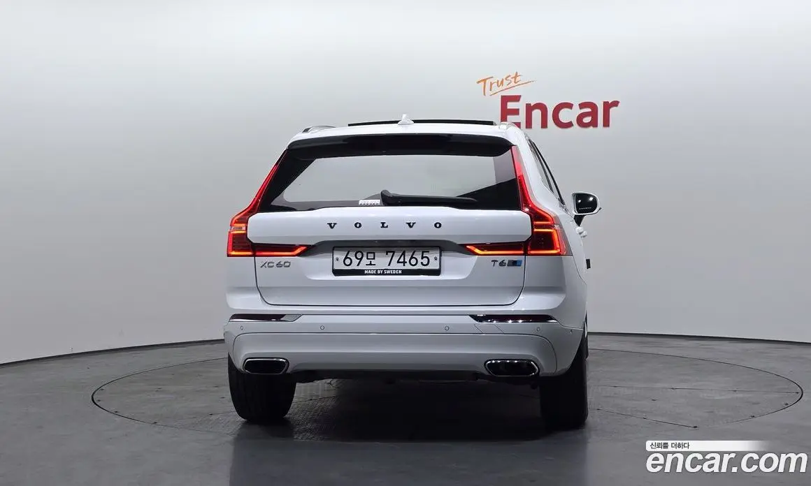 Volvo XC60 2019 2.0 автомат (гидро), фото 4
