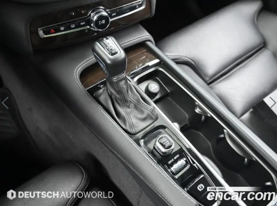 Volvo XC90 2018 2.0 автомат (гидро), фото 9