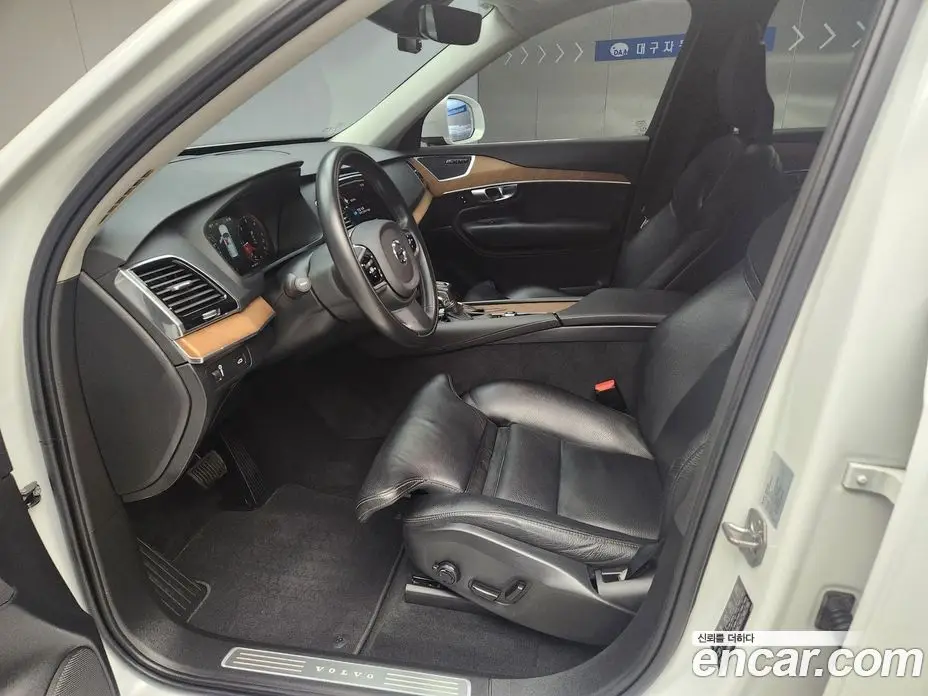 Volvo XC90 2019 2.0 автомат (гидро), фото 15