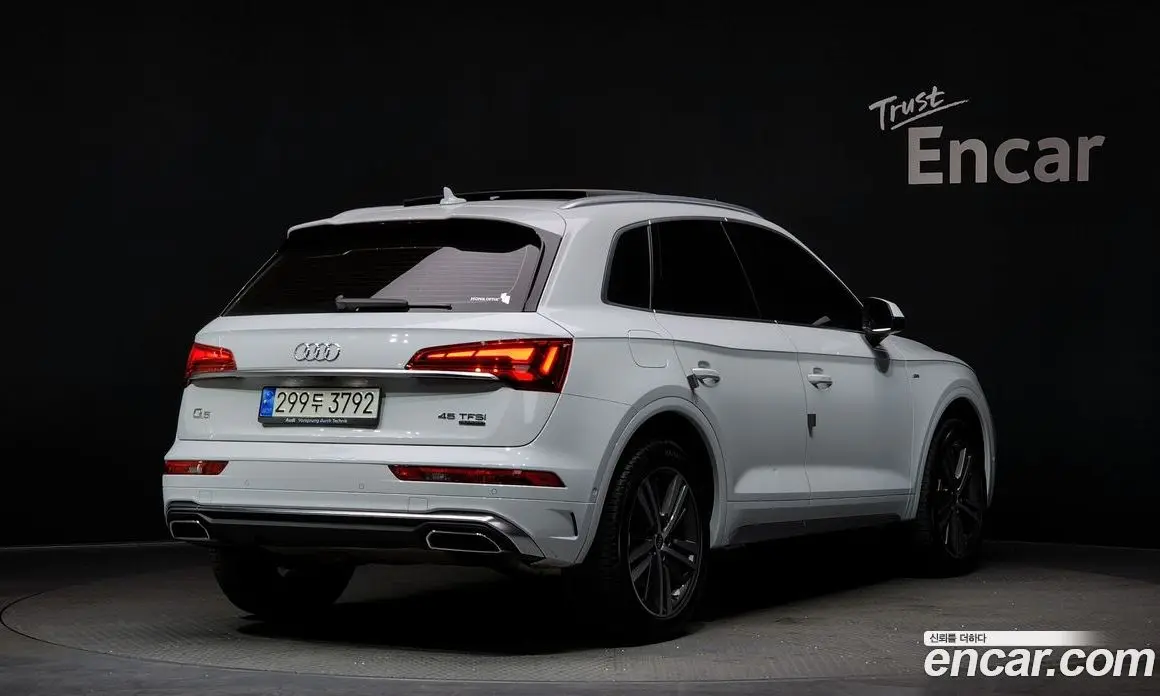 Audi Q5 2021 2.0 автомат (гидро), фото 2 Audi Q5 2021 2.0 автомат (гидро), фото 2