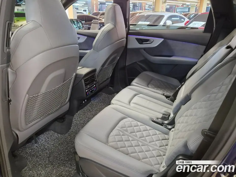 Audi Q7 2021 3.0 автомат (гидро), фото 15