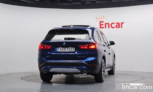 BMW X1 2022 2.0 автомат (гидро), миниатюра 4