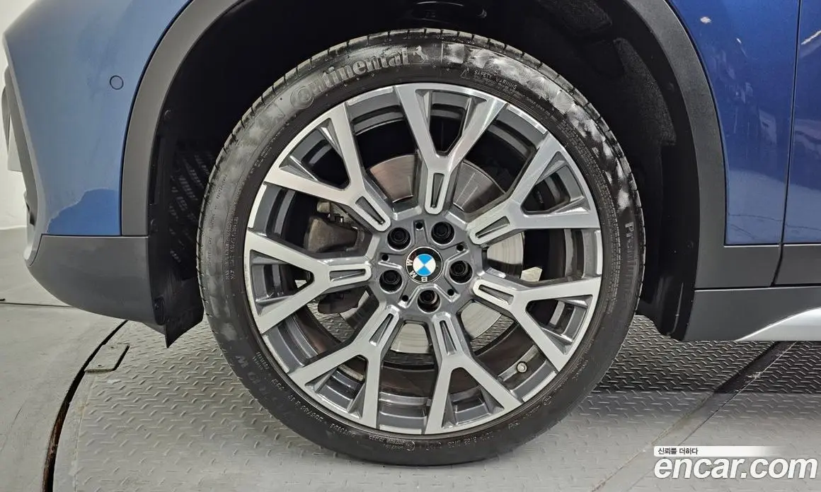 BMW X1 2022 2.0 автомат (гидро), фото 5
