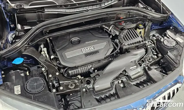 BMW X1 2022 2.0 автомат (гидро), миниатюра 6