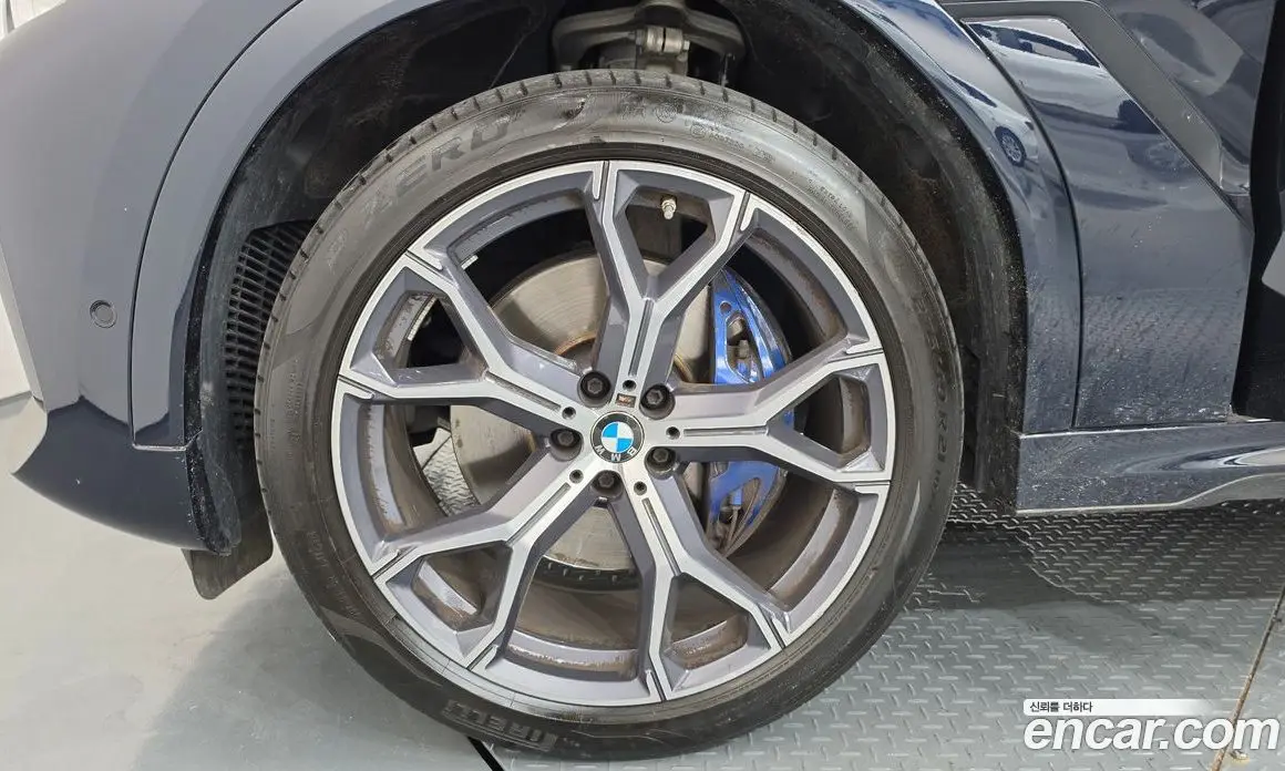 BMW X6 2022 3.0 автомат (гидро), фото 5