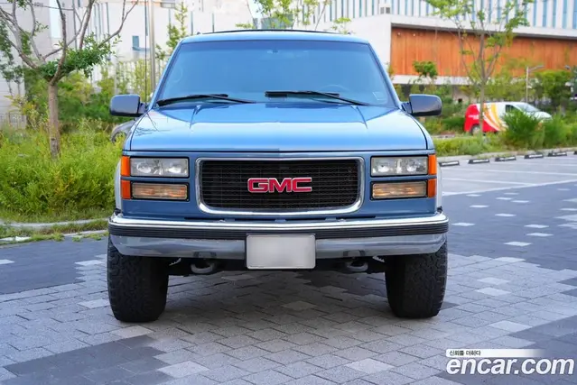 Chevrolet Surburban, 1997, 145 000 км