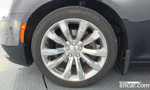 Chrysler 300C 2015 3.6 автомат (гидро), миниатюра 5 Chrysler 300C 2015 3.6 автомат (гидро), миниатюра 5