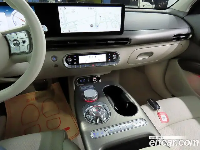 Genesis GV60 2022 0.1 автомат (гидро), миниатюра 11 Genesis GV60 2022 0.1 автомат (гидро), миниатюра 11