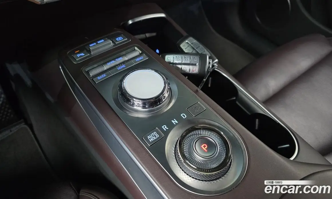 Genesis GV70 2021 2.5 автомат (гидро), фото 9 Genesis GV70 2021 2.5 автомат (гидро), фото 9