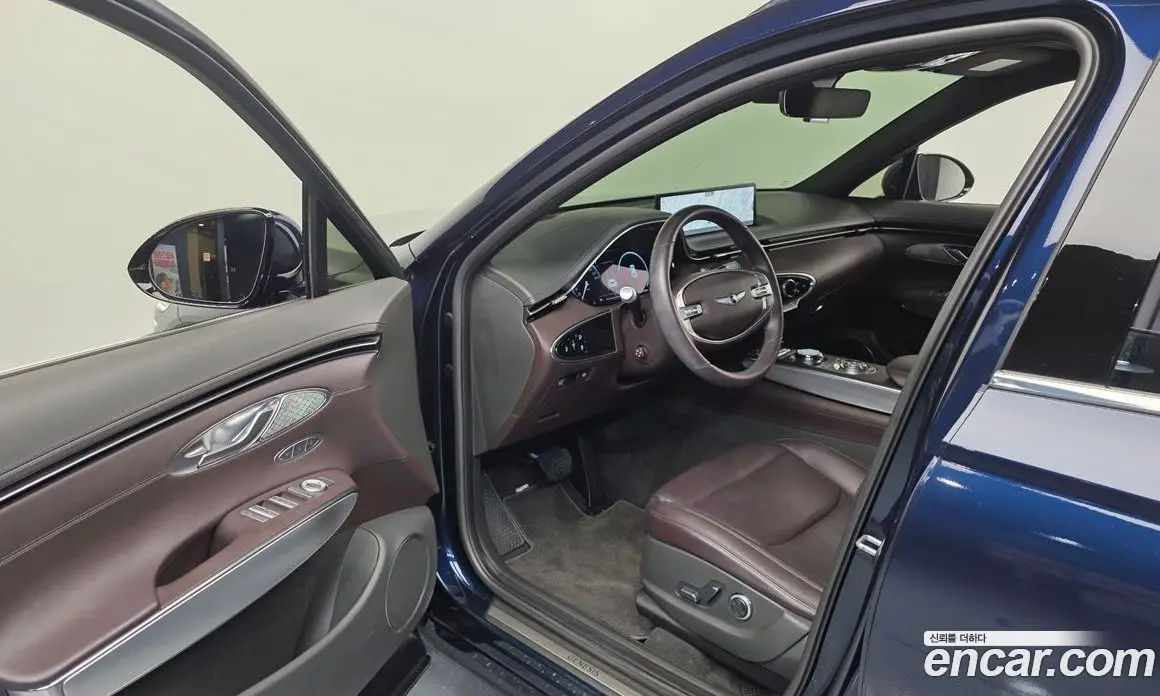 Genesis GV70 2021 2.5 автомат (гидро), фото 10 Genesis GV70 2021 2.5 автомат (гидро), фото 10